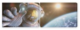 Obraz Dyptyk Astronaut in outer space, 3d