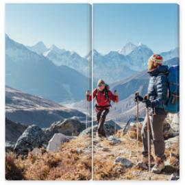 Obraz Dyptyk Couple following Everest Base