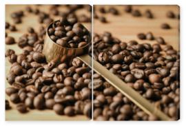 Obraz Dyptyk Coffee beans are poured on a