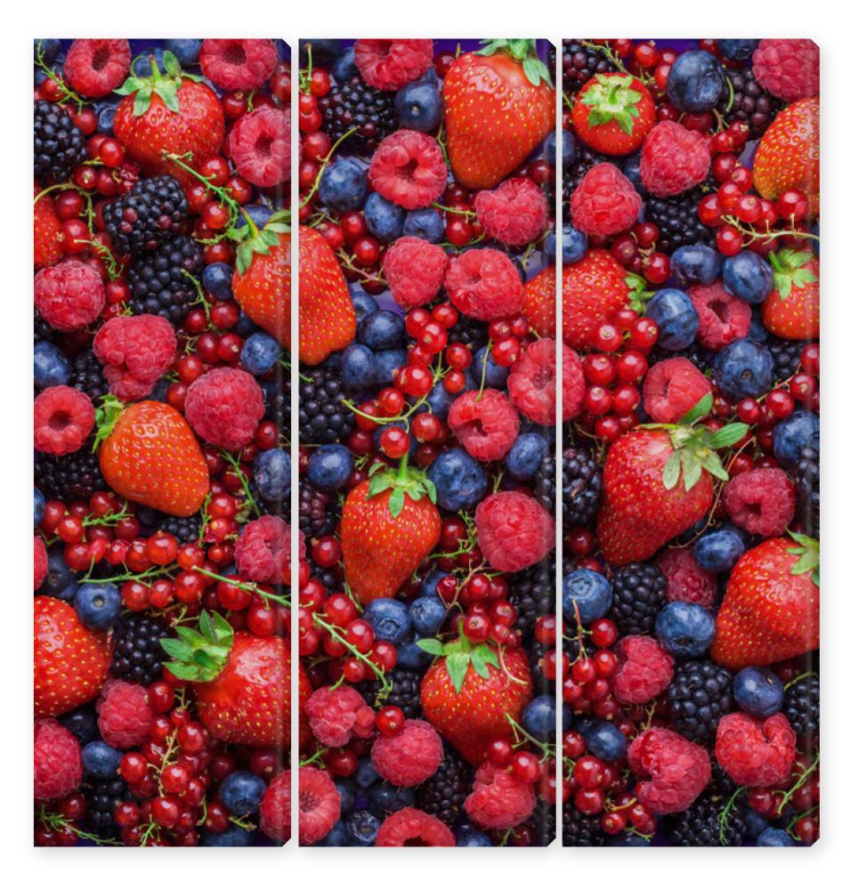 Obraz Tryptyk Berries overhead closeup