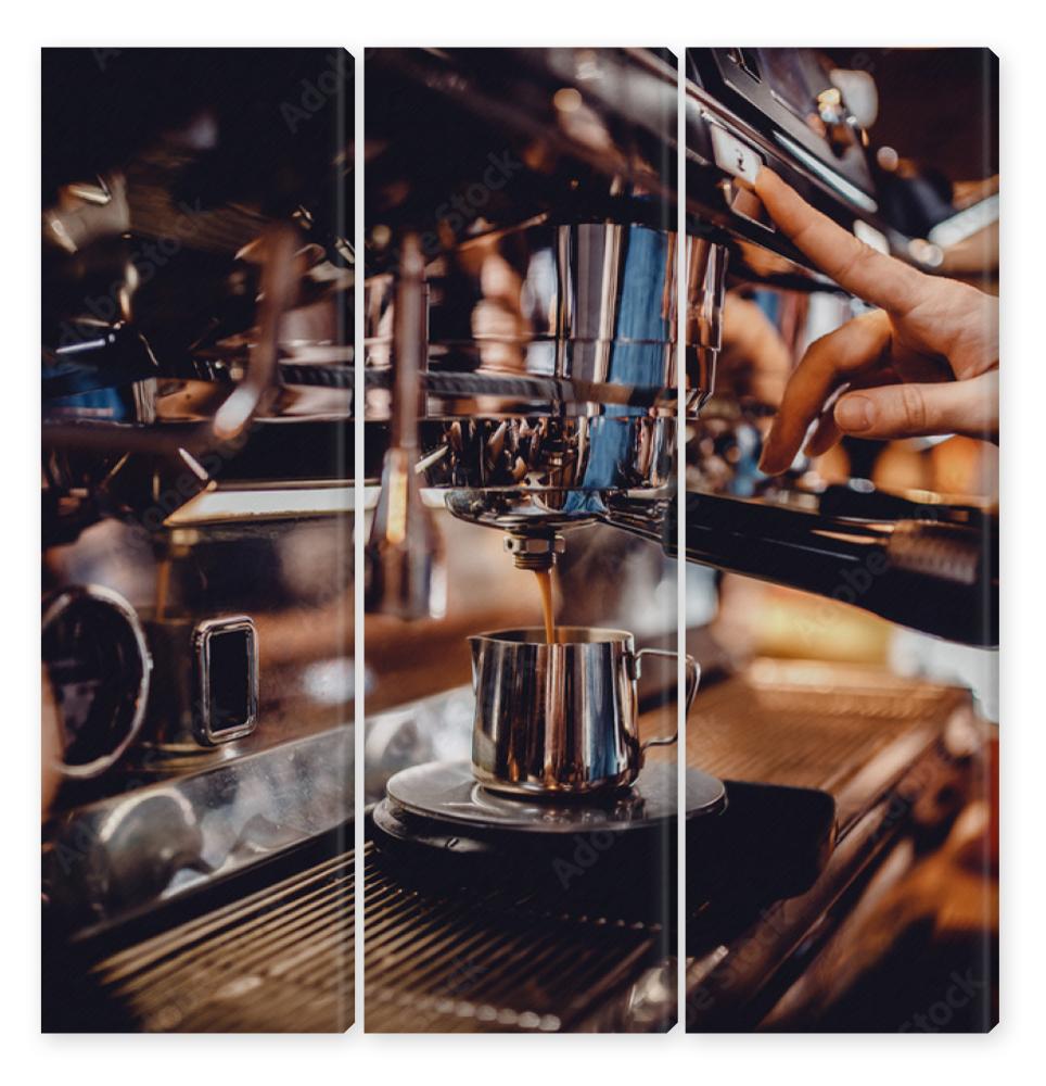 Obraz Tryptyk baristas coffee drink
