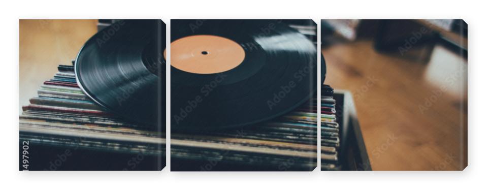 Obraz Tryptyk Close up of vinyl record on